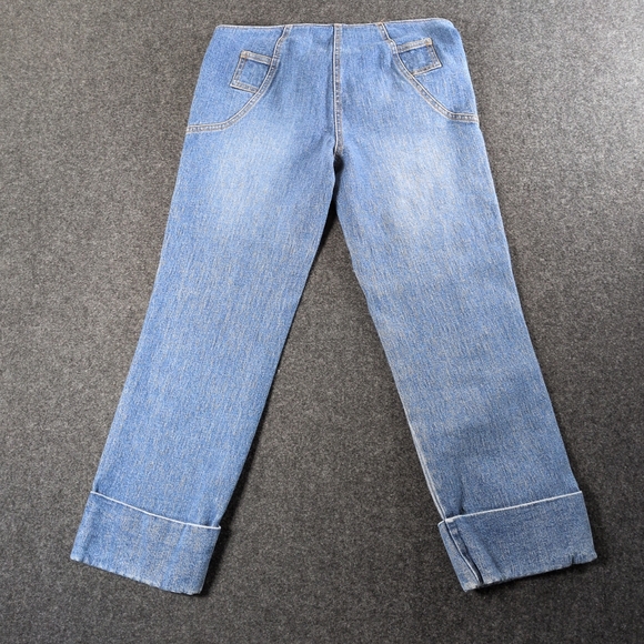 Cache Low Rise Capri Jeans - Picture 2 of 8